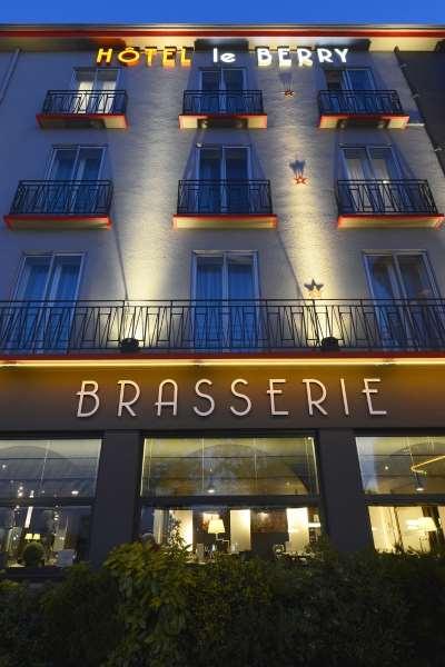 Hotel Le Berry Saint-Nazaire Екстер'єр фото