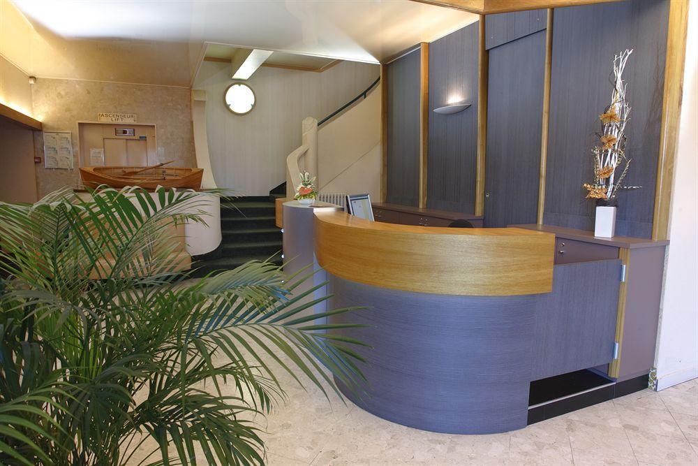 Hotel Le Berry Saint-Nazaire Екстер'єр фото