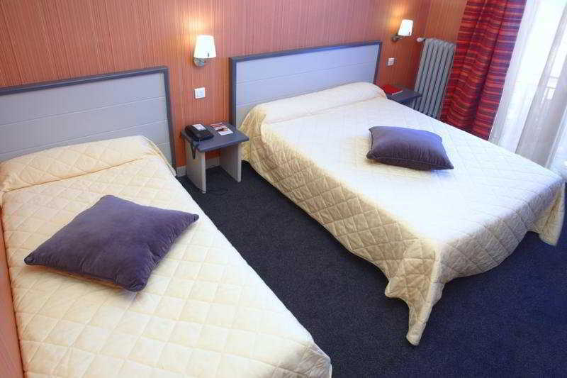 Hotel Le Berry Saint-Nazaire Екстер'єр фото