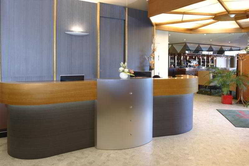 Hotel Le Berry Saint-Nazaire Екстер'єр фото
