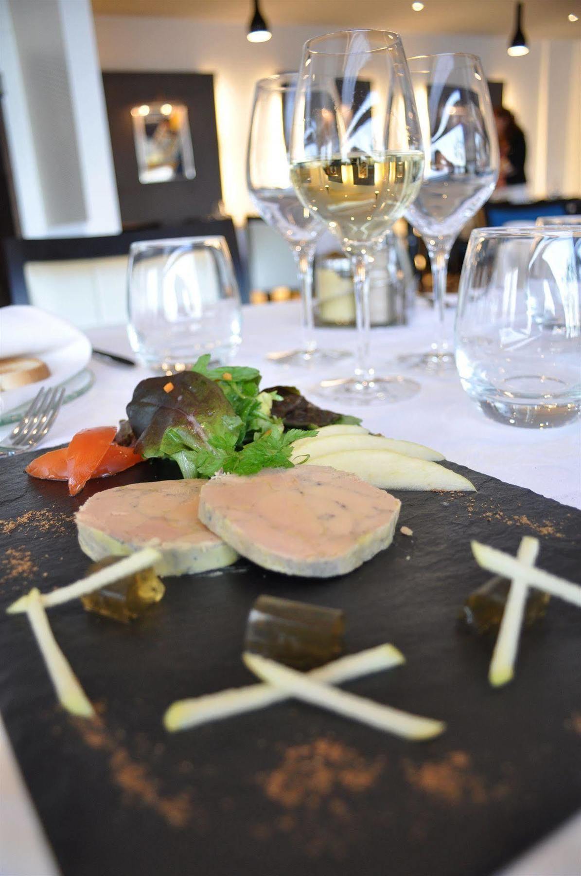 Hotel Le Berry Saint-Nazaire Екстер'єр фото