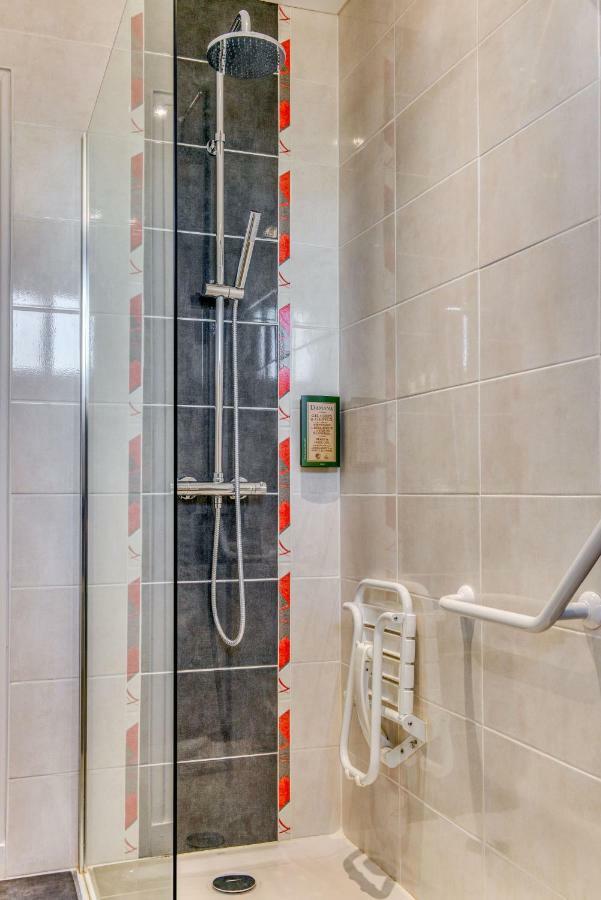 Hotel Le Berry Saint-Nazaire Екстер'єр фото